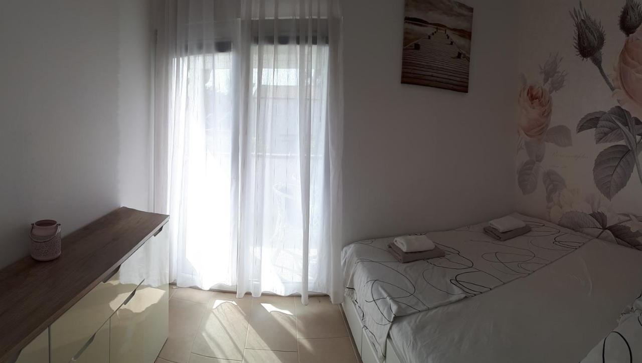 Apartman Raus Sabunike Privlaka  Exteriör bild